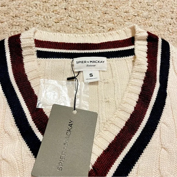 100% Merino Wool Cable Knit Cricket Stripe V-Neck Sweater - Cream NWT - Picture 2 of 4
